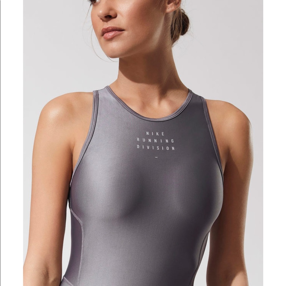 NIKE WOMENS BODYSUIT GREY NWT SIZE SMALL - Picture 3 of 4